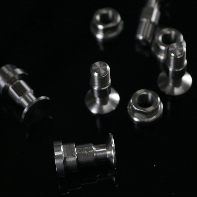 Tornillos y tuercas de acero inoxidable CNC